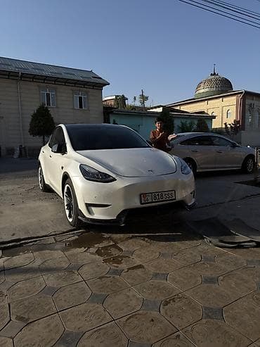 Tesla: Tesla Model Y: 2022 г., Электромобиль, Кроссовер — 1