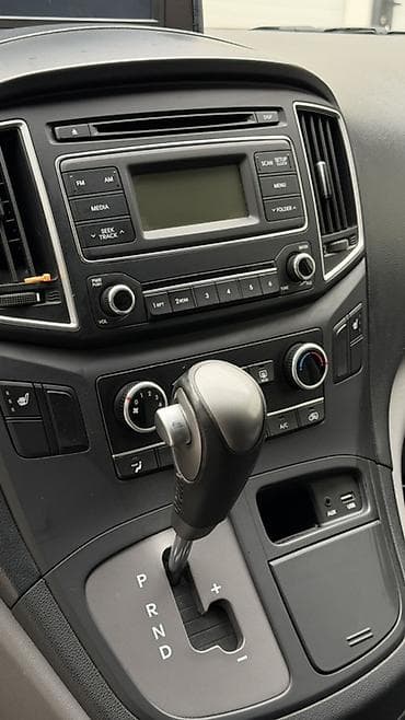 гранд старекс фото: Hyundai H-1: 2019 г., 2.5 л, Автомат, Дизель, Фургон — 9