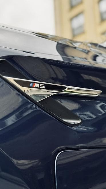 Продажа авто: BMW Apple M5: 2019 г., 2 л, Автомат, Электромобиль, Седан — 4
