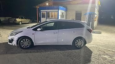 лобовое к5: Kia Ceed: 2016 г., Механика, Бензин, Универсал — 1