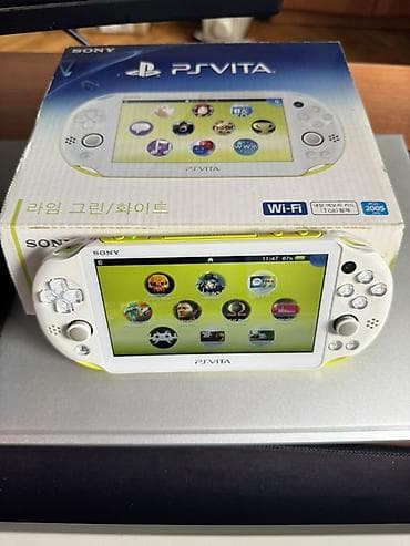 PSP (Sony PlayStation Portable): PlayStation vita slim, белый-лайм, идеальное состояние, полный — 1