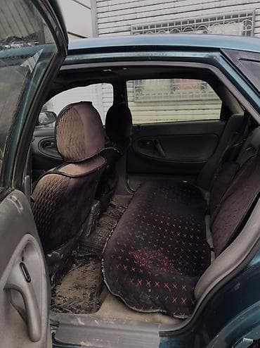 Унаа сатып алуу: Mazda 626: 1993 г., 2 л, Механика, Бензин, Хетчбек — 6