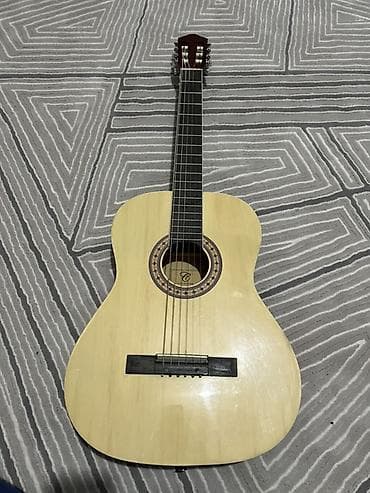 куплю гитару: Классическая акустическая гитара 4/4 - Тип: классическая — 4