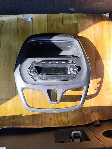 электронная книжка: Центральная консоль Ford — 1