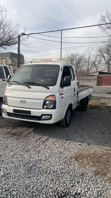 авто под выкуп без первоначального взноса бишкек: Легкий грузовик, Hyundai — 5