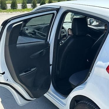 Продажа авто: Chevrolet Spark: 2016 г., 1 л, Вариатор, Бензин, Хэтчбэк — 8