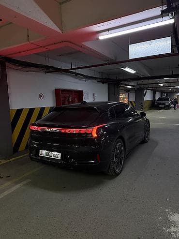 элетро машина: Zeekr 001: | 2022 г — 4