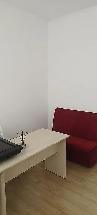 здаю офис: Осмонкула Сдается в аренду офиссоф,3этажесть мебель — 2