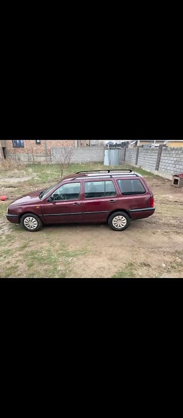 продаю адисей: Volkswagen Golf: 1994 г., Универсал — 2