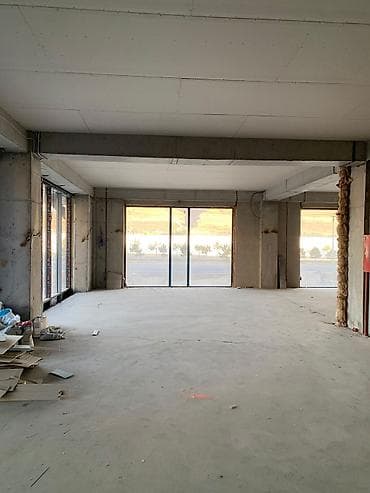 Коммерциялык мүлк: Кеңселерди ижаралоо, 300 м², Турак комплексинде, Тоолор көрүнүп турат, 1-катар, Өзүнчө кире бериши менен — 3