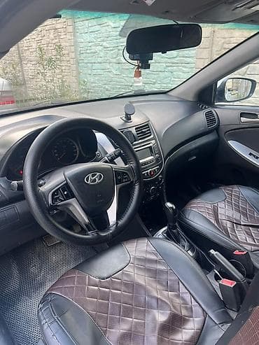 leksus es350: Hyundai Solaris: 2014 г., Седан — 5