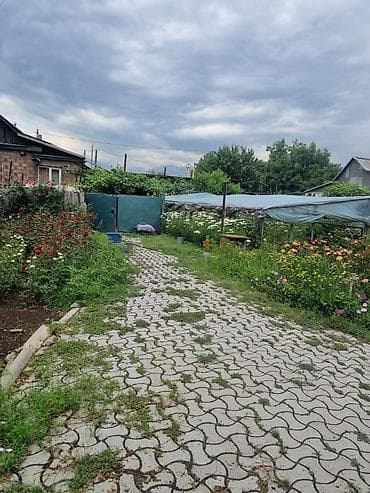 коммунаров: 🏡 Продаётся 3комн.дом+2комн времянкой Коммунарове! 🟩 Площадь дома — 8