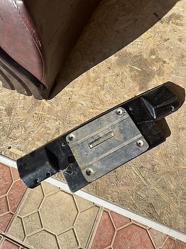 банпер 124: Накладка на бампер Mercedes-Benz, Б/у, Оригинал — 5