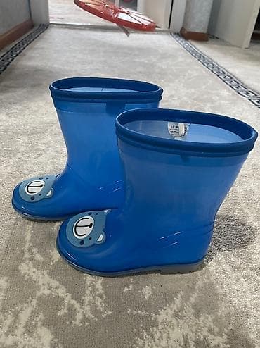 easy walker: Сапоги резиновые LCWaikiki. Состояние новых! Размер 26-27. На ногу 16 — 2