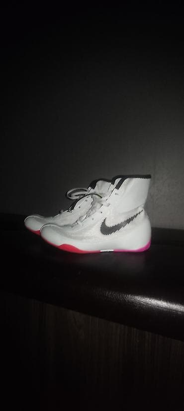 Мужские кроссовки, 39, Nike, Новый, цвет - Белый