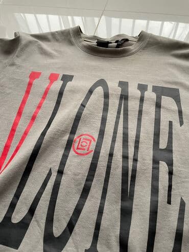 надпись на футболке: Рубашка, цвет - Серый, Новый — 2