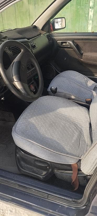 volkswagen golf iv: Volkswagen Golf: 1993 г., 1.6 л, Механика, Бензин, Хэтчбэк — 6
