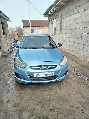 Hyundai: Hyundai Solaris: 2012 г., Бензин, Хэтчбэк — 2