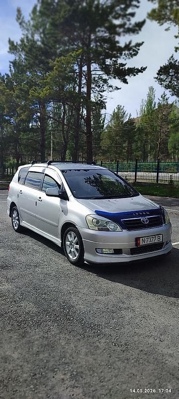 Toyota Ipsum: 2003 г., 2.4 л, Автомат, Газ, Минивэн