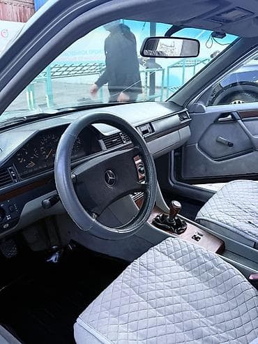 lexus e: Mercedes-Benz W124: 1990 г., 2.3 л, Ручные, Бензин, Седан — 4