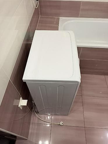 Стиральная машина Indesit WISE10 - Тип загрузки: фронтальная -