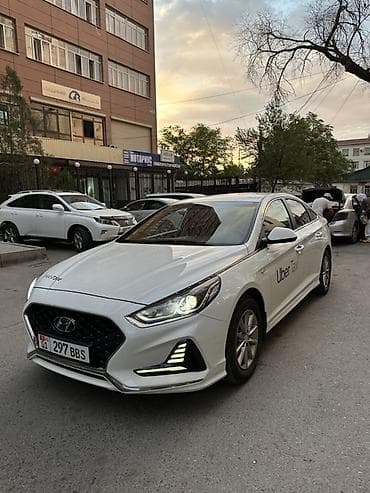 Продажа авто: Hyundai Sonata: 2021 г., 2 л, Автомат, Газ, Седан — 2
