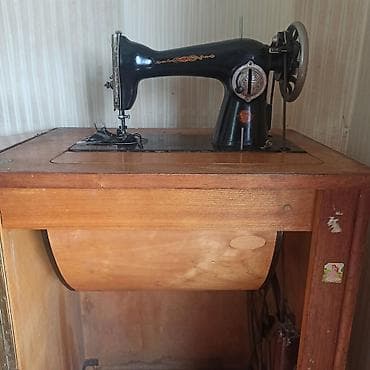 старые техники: Швейная машина Механическая, Ручной — 1