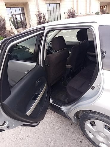 bcd com: Toyota Ist: 2002 г., 1.3 л, Автомат, Бензин, Хэтчбэк — 2