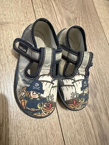 Детская обувь: Продаю польские тапочки Viggami 24 размер (почти новые - 400 сом) — 1
