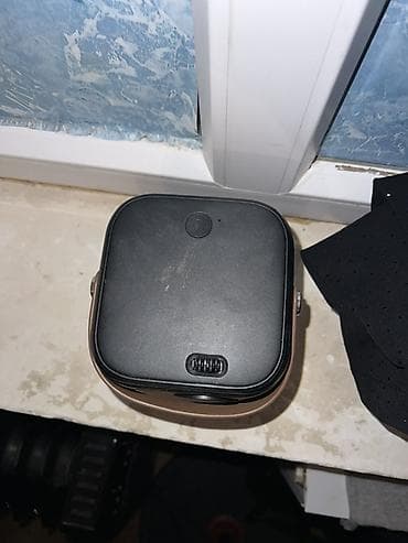 Проекторы: Портативный проектор Lingbo в отличном состоянии покупали год — 2