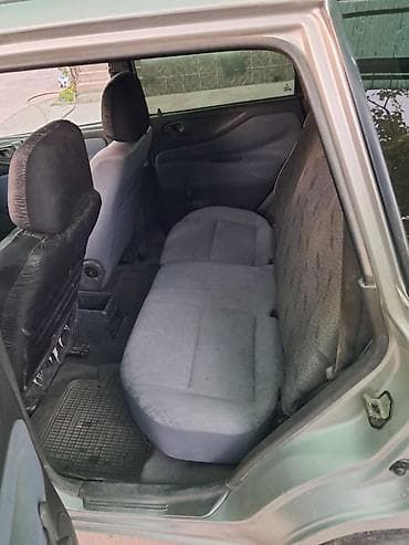 Mitsubishi Space Star: 1999 г., 1.3 л, Механика, Бензин, Универсал — 6