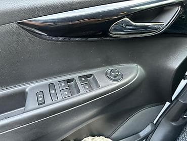 баф феникс: Chevrolet Spark: 2017 г., 1 л, Бензин — 6