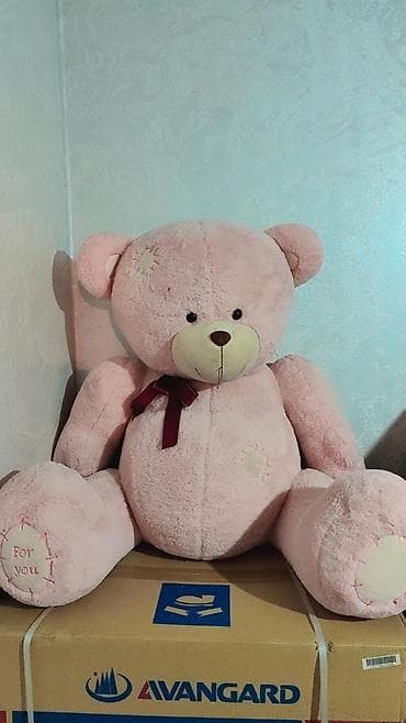 Большой плюшевый медведь розового цвета. - Размер: очень крупный