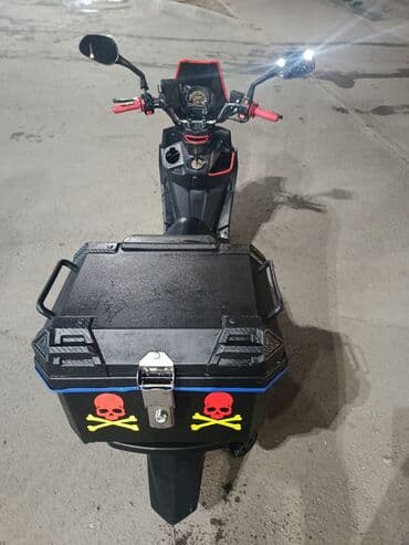 купить мотоцикл урал в бишкеке: Скутер/мопед спортивного стиля, черный с красными акцентами. На ходу — 4