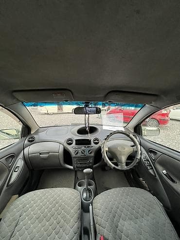 210 mers: Toyota Yaris: 2001 г., 1 л, Автомат, Бензин, Хэтчбэк — 7