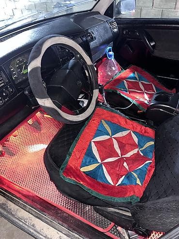 продаю связи с переездом: Volkswagen Golf: 1993 г., 1.6 л, Ручные, Бензин, Хэтчбэк — 3