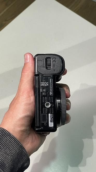 видое камера: Беззеркальная камера Sony ZV-E10 (байонет E-mount) - Матрица APS-C — 5