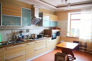 участок обезной: 410 м², 6 комнат и более, ул. Баха, Семейным — 9