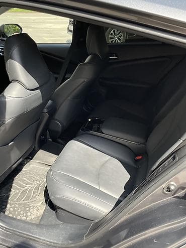 byd e9: Toyota Prius: 2019 г., 1.8 л, Гибрид — 9
