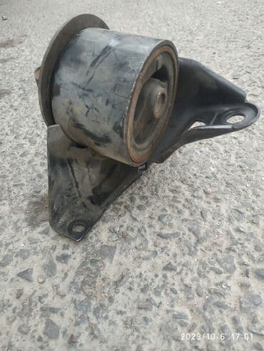 Подушка мотора Nissan 2003 г., Б/у, Оригинал, Япония