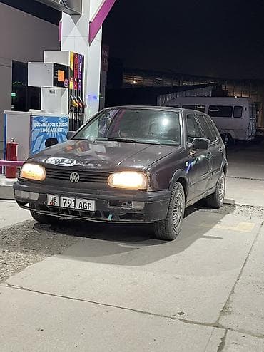Volkswagen Golf: 1992 г., Хэтчбэк