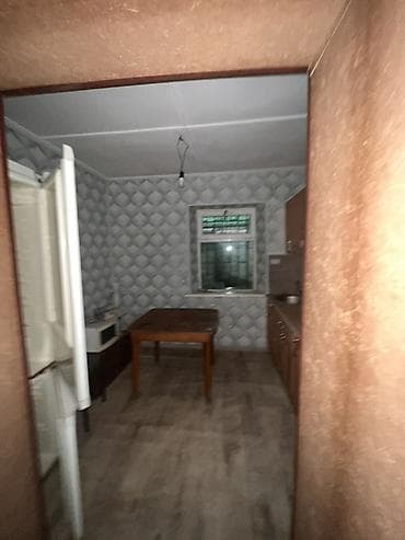 Үйлөр: Сдается дом с большим крытым двором/навесом. - Просторный — 7