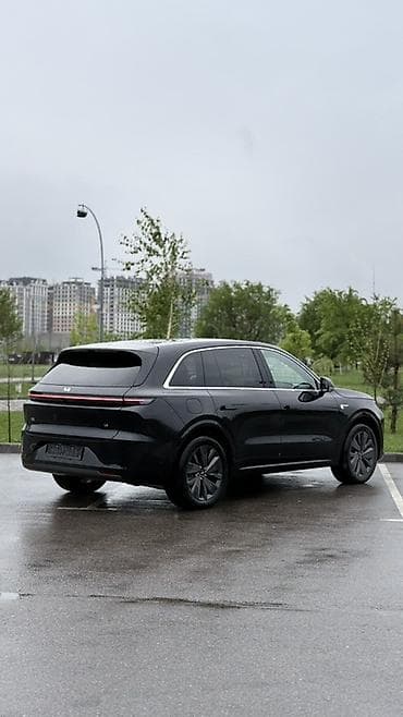 s 221: Lixiang L6: 2025 г., 1.5 л, Автомат, Гибрид, Кроссовер — 3