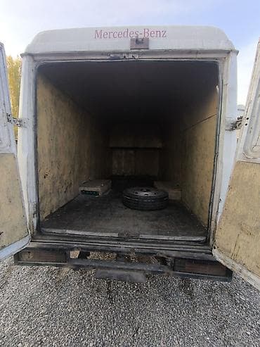 lada 2105: Легкий грузовик, Mercedes-Benz, Б/у — 6