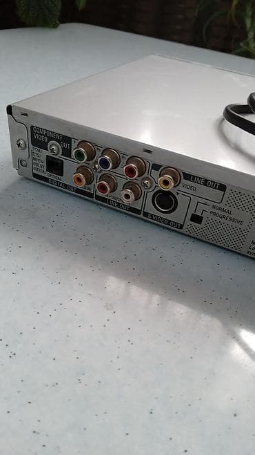 pc card: CD/DVD-плеер Sony DVP-LS755P - Компактный тонкий корпус, фронтальная — 4