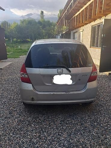 Транспорт: Honda Fit: 2002 г., 1.3 л, Механика, Бензин, Хэтчбэк — 9