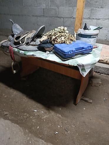 Терезелер жана комплектөөчүлөр: Кийим бычуучу үстөл, түсү - Күрөң — 5