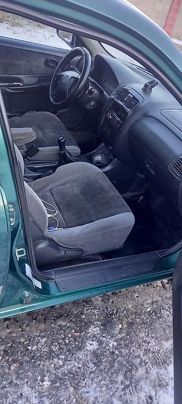 daf 480: Mazda 626: 1998 г., 2 л, Механика, Бензин, Седан — 5