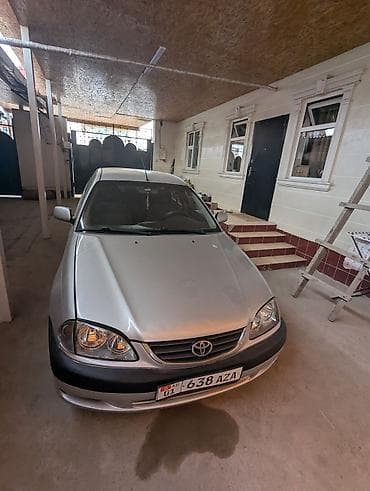 аванье: Toyota Avensis: 2001 г., 1.8 л, Механика, Бензин, Седан — 8