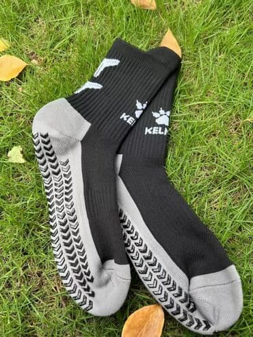 футбольные сараканожки: Бутсы — 1